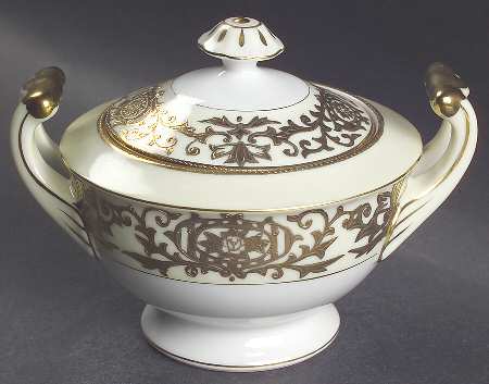 Regina Sugar Bowl & Lid