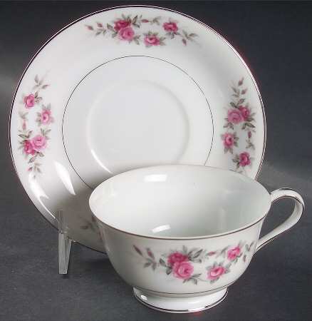 Rose Garland Footed Cup & Saucer Set