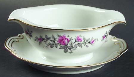 Roxanne Gravy Boat with Attached Underplate