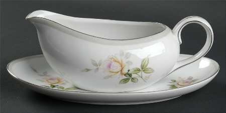 Shirley Gravy Boat & Underplate