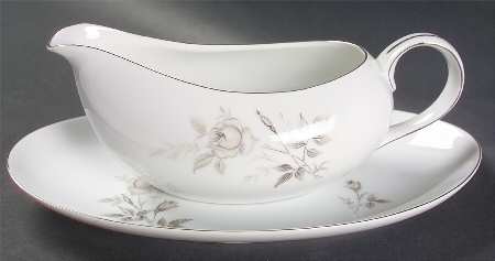 Taunton Gravy Boat & Underplate/Relish