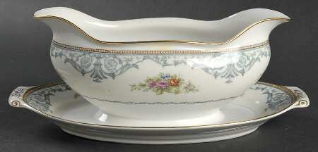 Duchess Gravy Boat with Attached Underplate