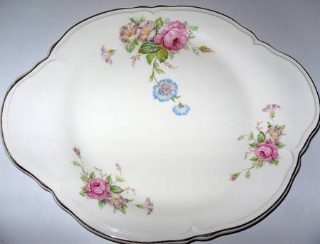 KNO319 (Arcadia) Handled Cake Plate