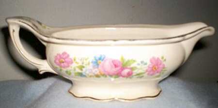 KNO328 Gravy Boat