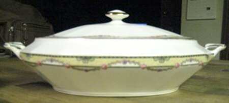 KNO340 Oval Covered Vegetable