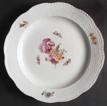 KPM74 Dinner Plate