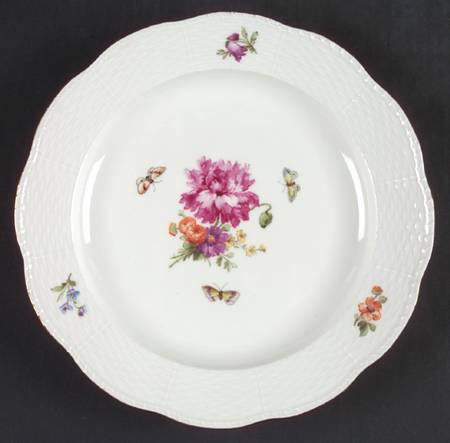 KPM74 Dinner Plate