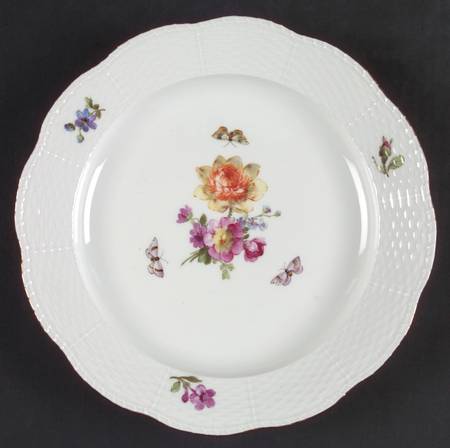 KPM74 Dinner Plate