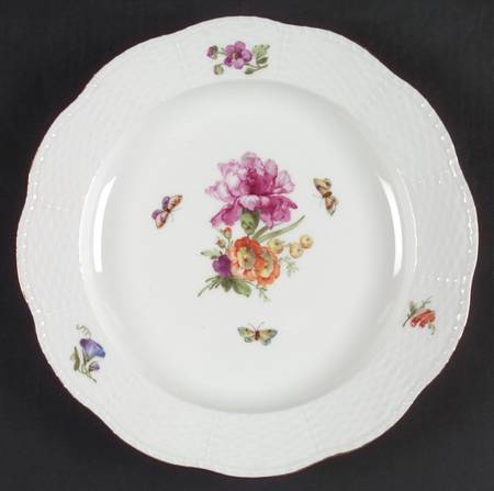 KPM74 Dinner Plate