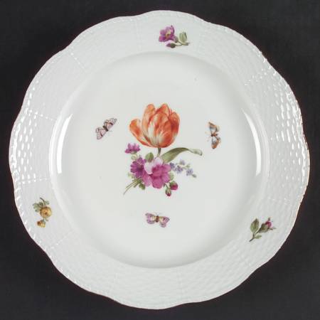 KPM74 Dinner Plate