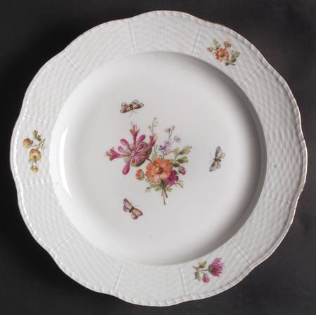 KPM74 Dinner Plate