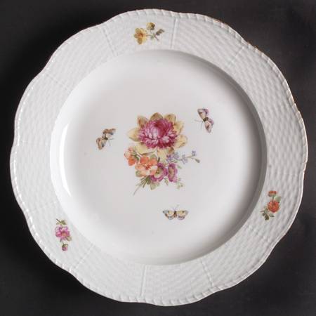KPM74 Dinner Plate