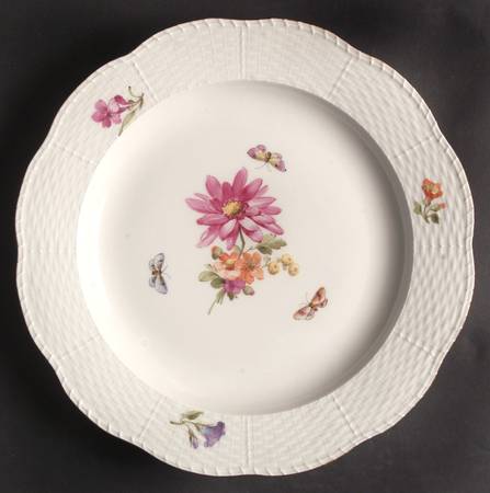 KPM74 Dinner Plate