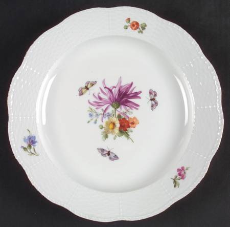 KPM74 Dinner Plate