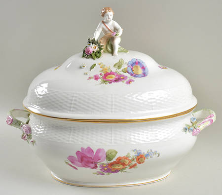 KPM74 Oval Tureen & Lid