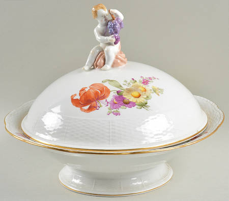 KPM74 Round Covered Vegetable