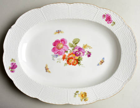 KPM74 15" Oval Serving Platter