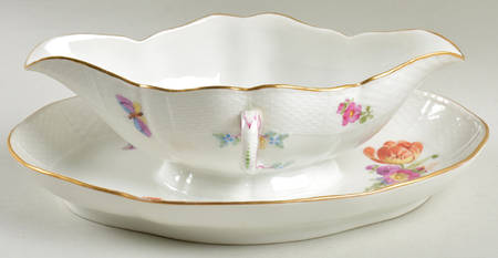 KPM74 Gravy Boat with Attached Underplate