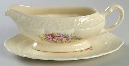 KNO375 Gravy Boat & Underplate