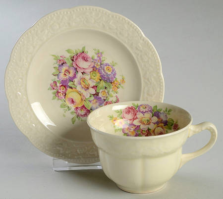 KNO375 Flat Cup & Saucer Set