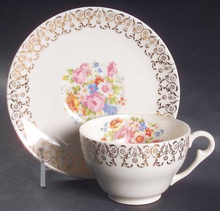 KNO205 Flat Cup & Saucer Set