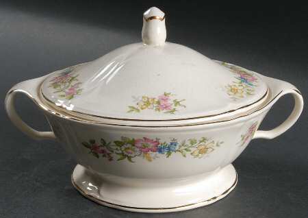 Isabella Round Covered Vegetable