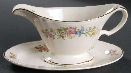 Isabella Gravy Boat & Underplate