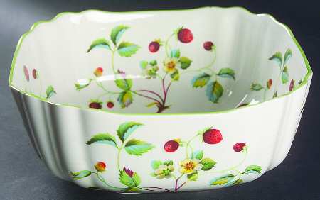 Strawberry (Green Trim, No Butterflies) 8" Salad Serving Bowl