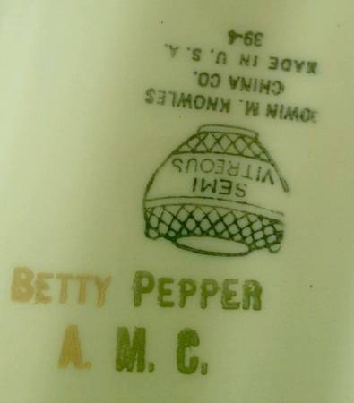 Betty Pepper Dinner Plate