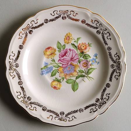KNO475 Saucer