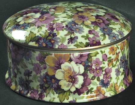 Dubarry (Granville, New, Globe Backstamp) Powder Box with Lid