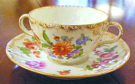 KLE10 Flat Bouillon Cup & Saucer