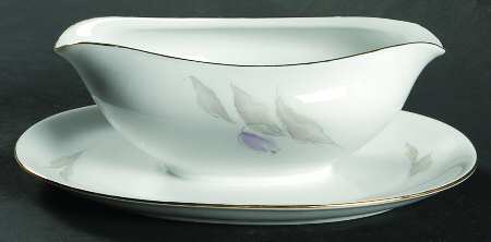 715 Gravy Boat with Attached Underplate