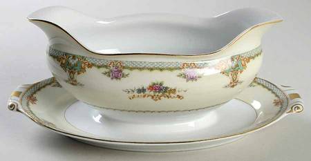 Princess Gravy Boat with Attached Underplate