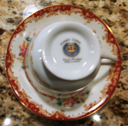 KON81 Footed Cup & Saucer Set