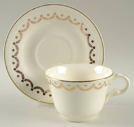 James Gold Festoon Flat Cup & Saucer Set
