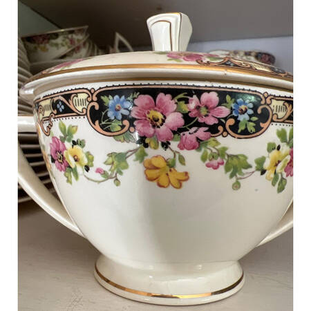 KNO530 Sugar Bowl & Lid