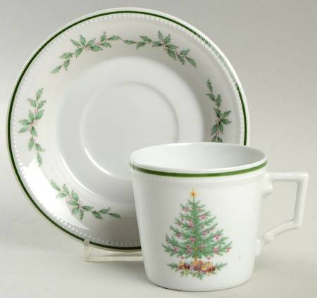 683 Flat Cup & Saucer Set