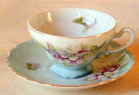 8063 Footed Cup & Saucer Set