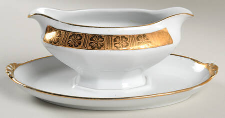 KOE7 Gravy Boat with Attached Underplate