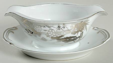 KUT100 Gravy Boat with Attached Underplate