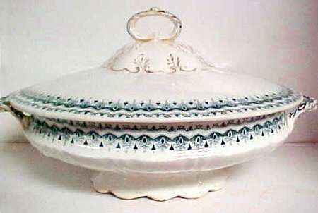 9402 Oval Covered Vegetable