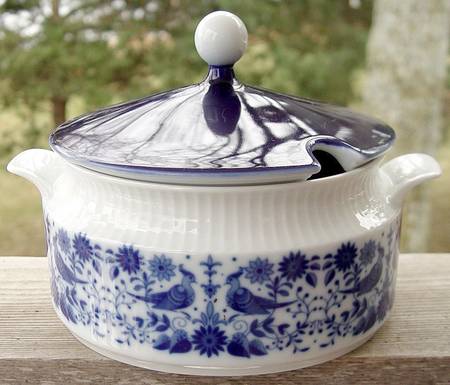 KAI24 Tureen &  Lid