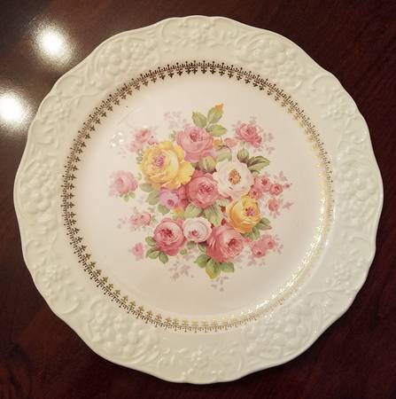 KNO682 Dinner Plate