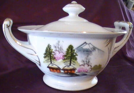 KUT134 Sugar Bowl & Lid