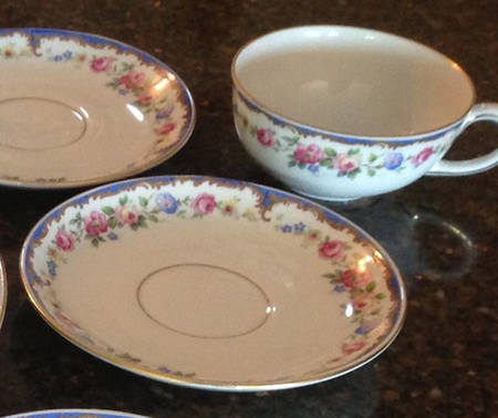 KOE10 Flat Cup & Saucer Set