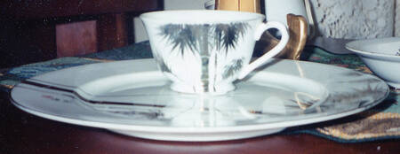 KUT147 Footed Cup