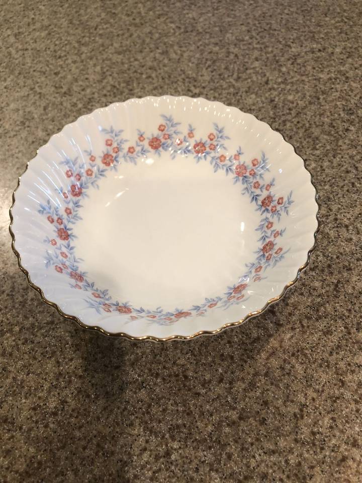 Brigette Fruit/Dessert (Sauce) Bowl