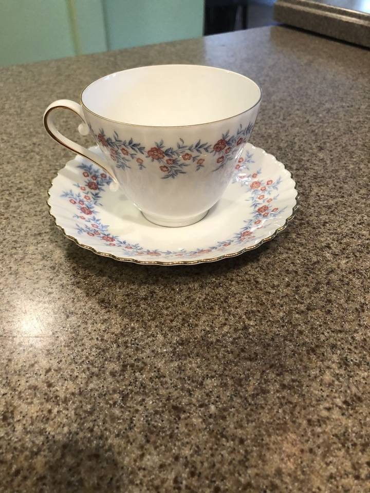 Brigette Footed Cup & Saucer Set