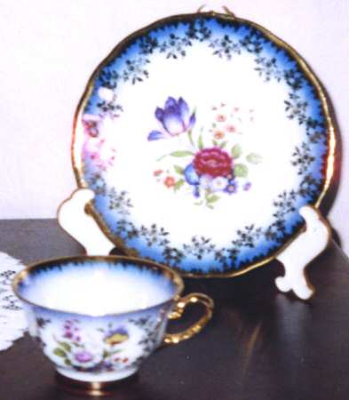 Kl1 Flat Cup & Saucer Set
